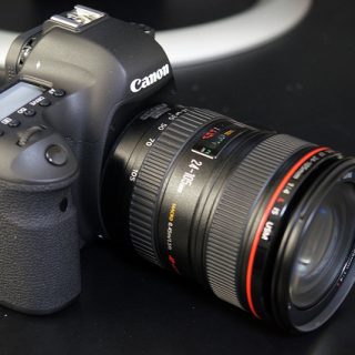 【デジタル一眼購入者必見！】レンズと液晶を守る保護フィルターと保護フィルムを取り付けたぞ！