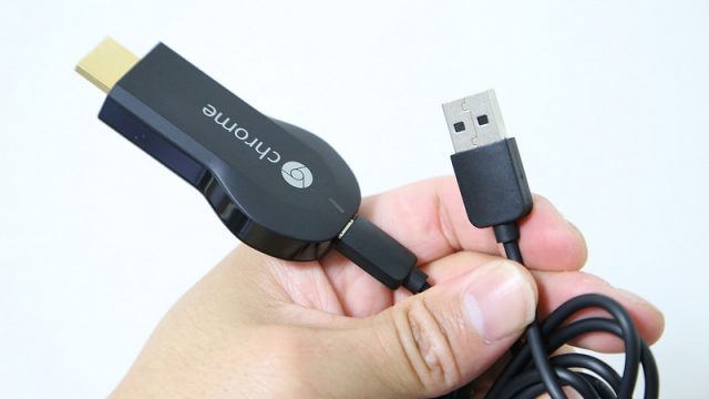 【使って分かった】Chromecast（クロームキャスト）を購入！早速テレビに接続してみたぞ！
