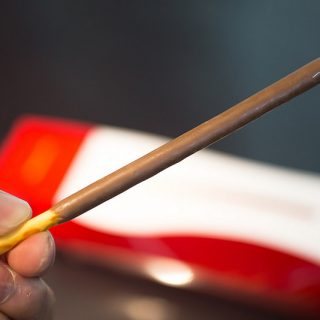 【GWのお土産に！】大阪・京都でしか買えない1箱500円の高級ポッキー！「バトンドール」を食べてみたぞ！