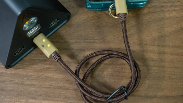 ダンボーの目が光るUSB-C Lightningケーブルがかわいいぞ！